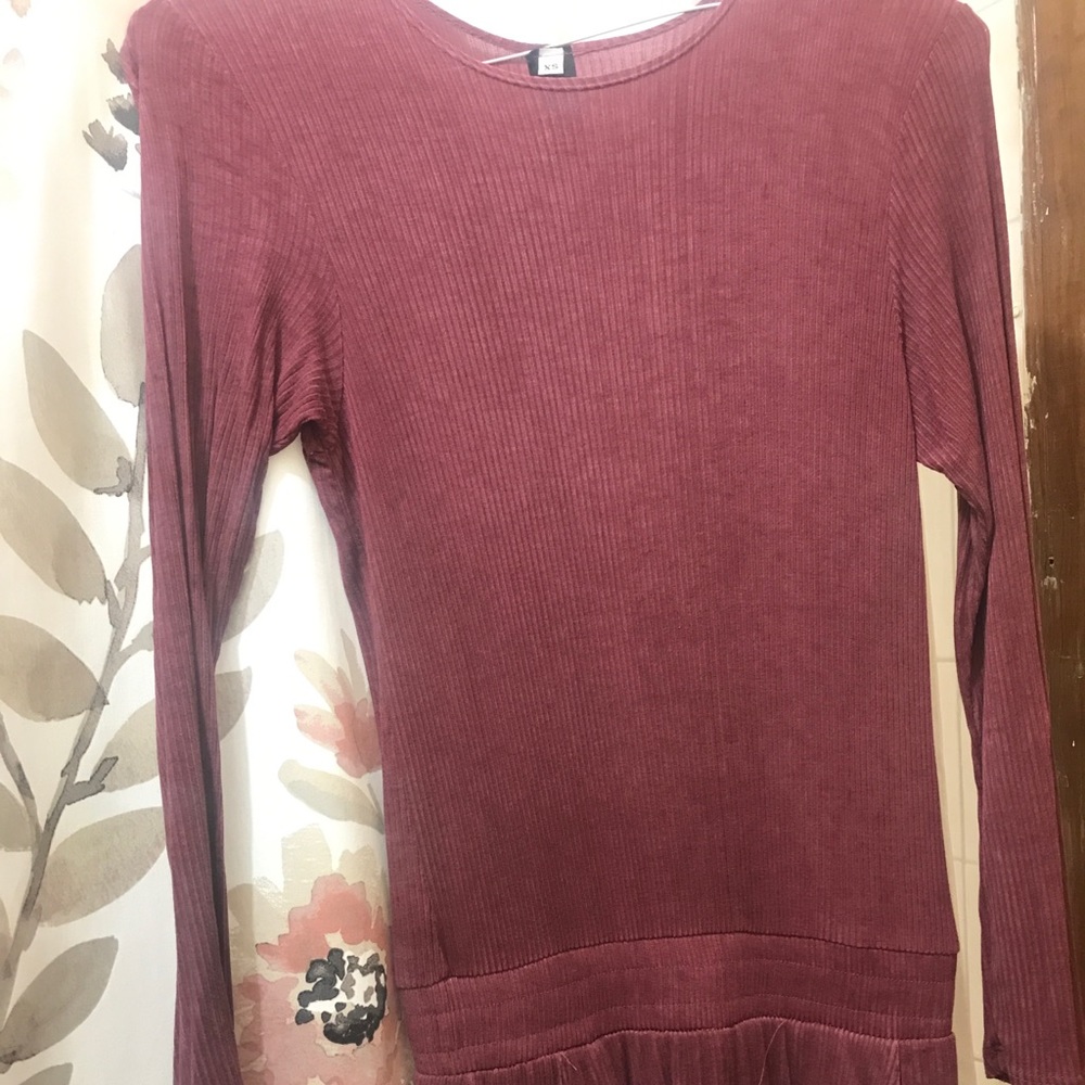 Beautiful ribbed midi dress lightly worn